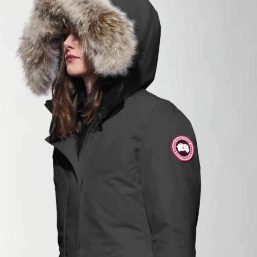 AUTHENTIC CANADA GOOSE Kensington
DOWN JACKET, SIZE XS Excellent  Condition